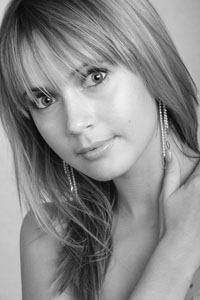 Leanna Model/Actress-Kent 