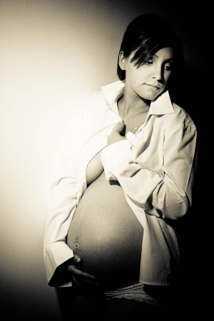 Bump Photos Maternity Pregnancy Photo shoot Kent/Medway/Maidstone