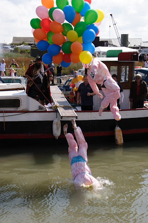Sheppey Pirates Plank Walking Championship Photos 2006